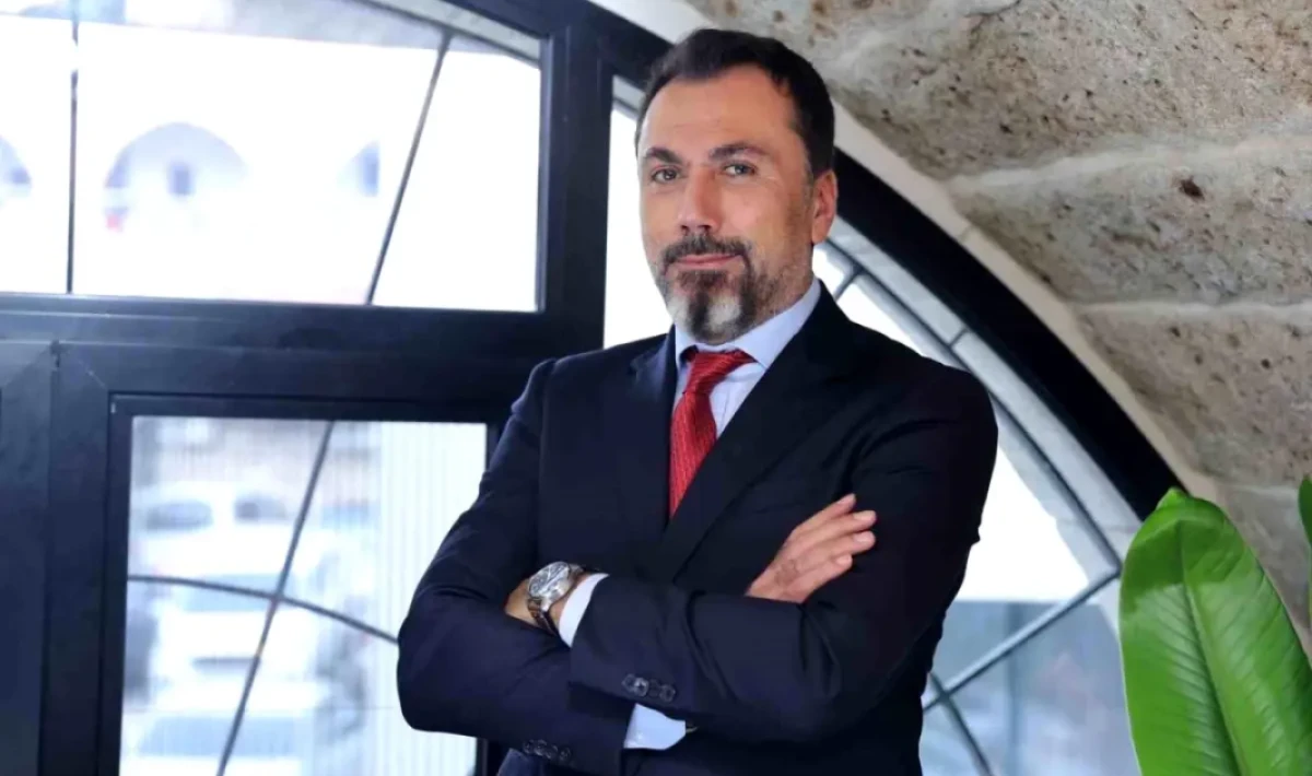 Altın ve Gümüşte Tarihi Artış: Yatırımcılar Güvenli Liman Arıyor