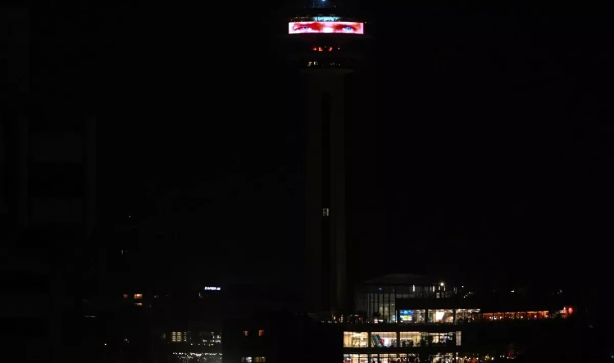 Atakule’ye “10 Kasım Mustafa Kemal Atatürk’ü Anma Günü”ne Özel Yansımalar