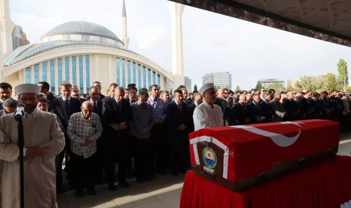 Basın ve Politik Drama: Erdoğan’ın Başdanışmanı’nın Cenazesiyle Gündem Sarsıldı