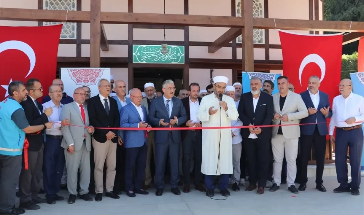 Bursa Kültür Mozaiği: Süleyman Çelebi Türbesi, Camii ve Külliyesi Göz Kamaştırıyor