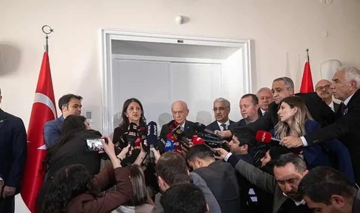 DEM Parti İmralı Heyeti, MHP Lideri Bahçeli ile Görüştü: “Terörsüz Türkiye” Süreci Masada