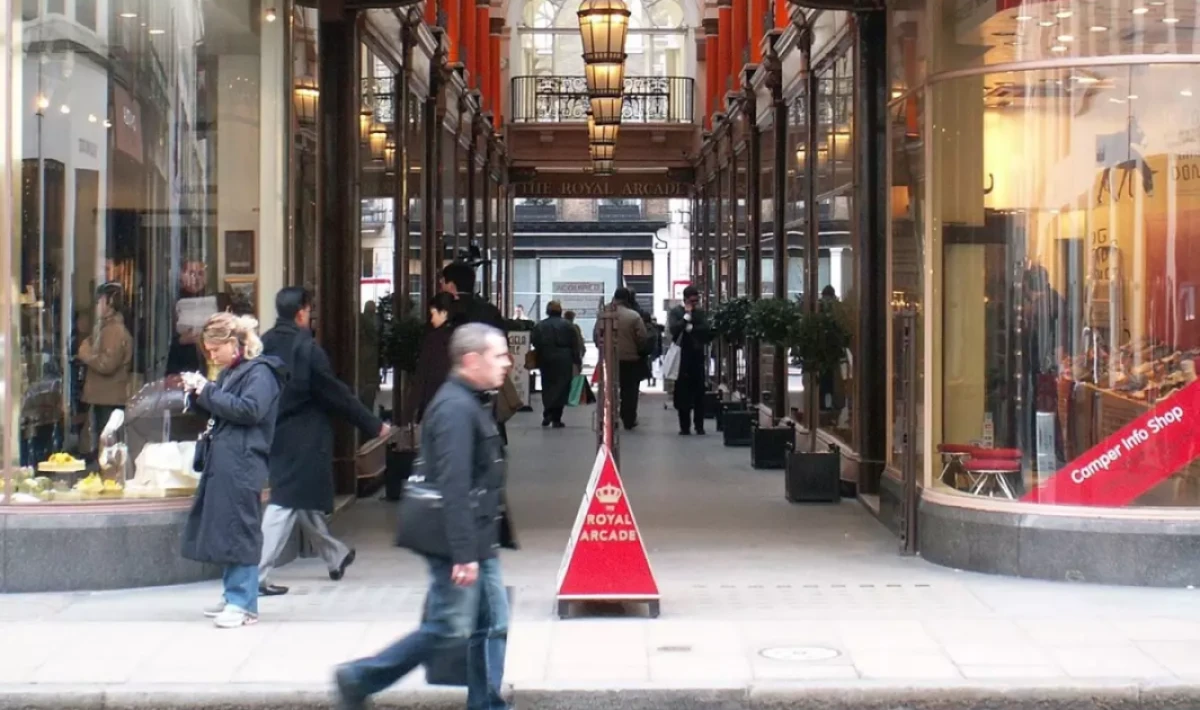 Dünyanın En Pahalı Caddeleri Açıklandı: Lüksün Zirvesi Nerede?