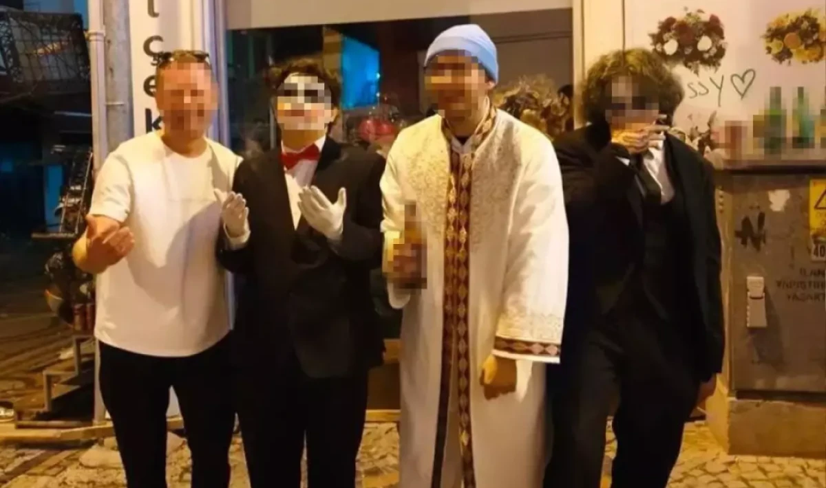 Edirne’de Maskeli Baloda İmam Kıyafetiyle Katılım Tepki Yarattı