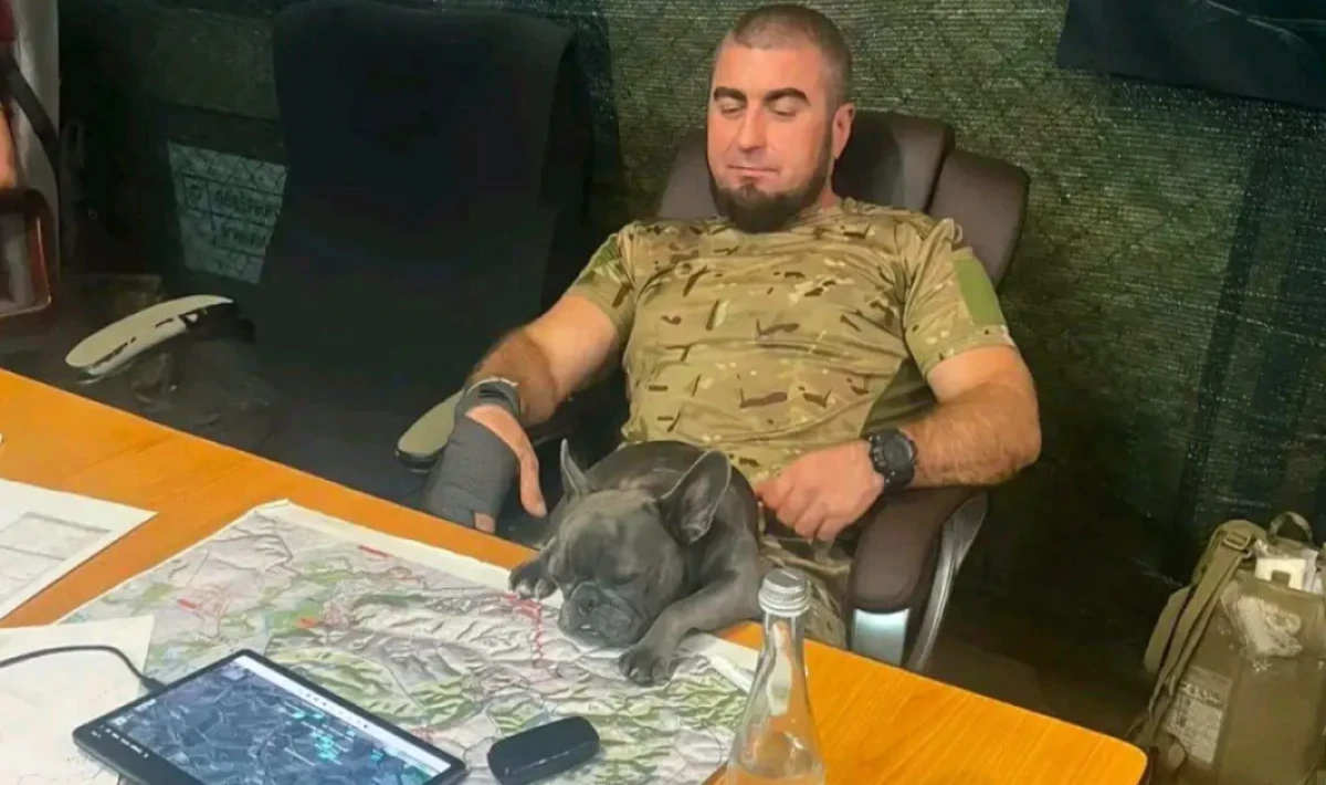 Fotoğrafa Bakanlar Hemen Fark Etti: Ukraynalı Komutandan Skandal Paylaşım