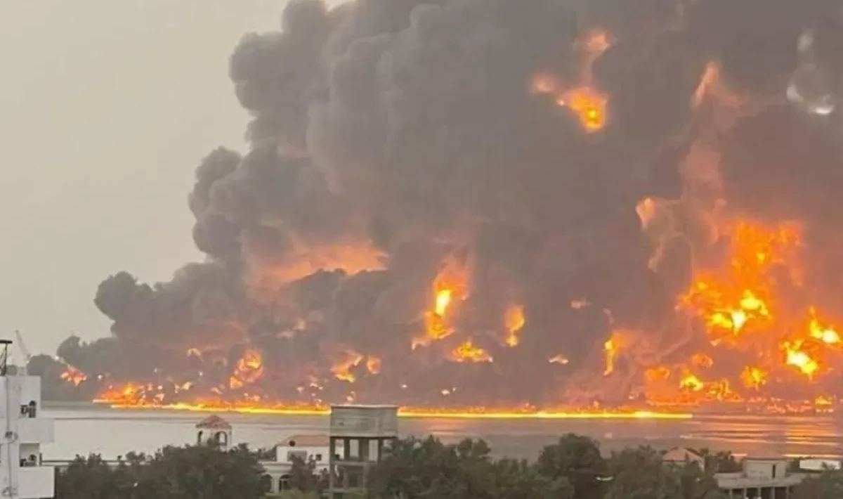 İsrail, 24 Saat İçinde İkinci Ülkeye Saldırı Planlıyor: Yemen Limanları Tahliye Edilsin