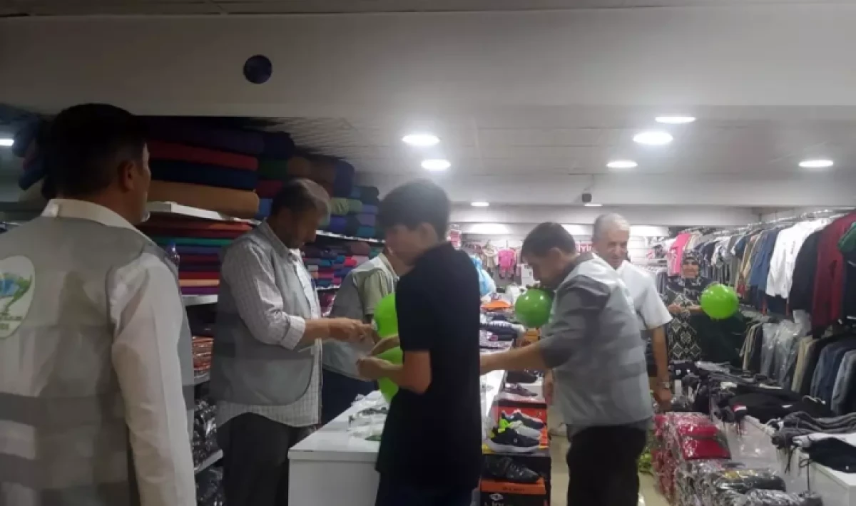 İyilik Elçileri Derneği Sahneye Çıktı: İhtiyaç Sahibi Öğrenciler Unutulmadı