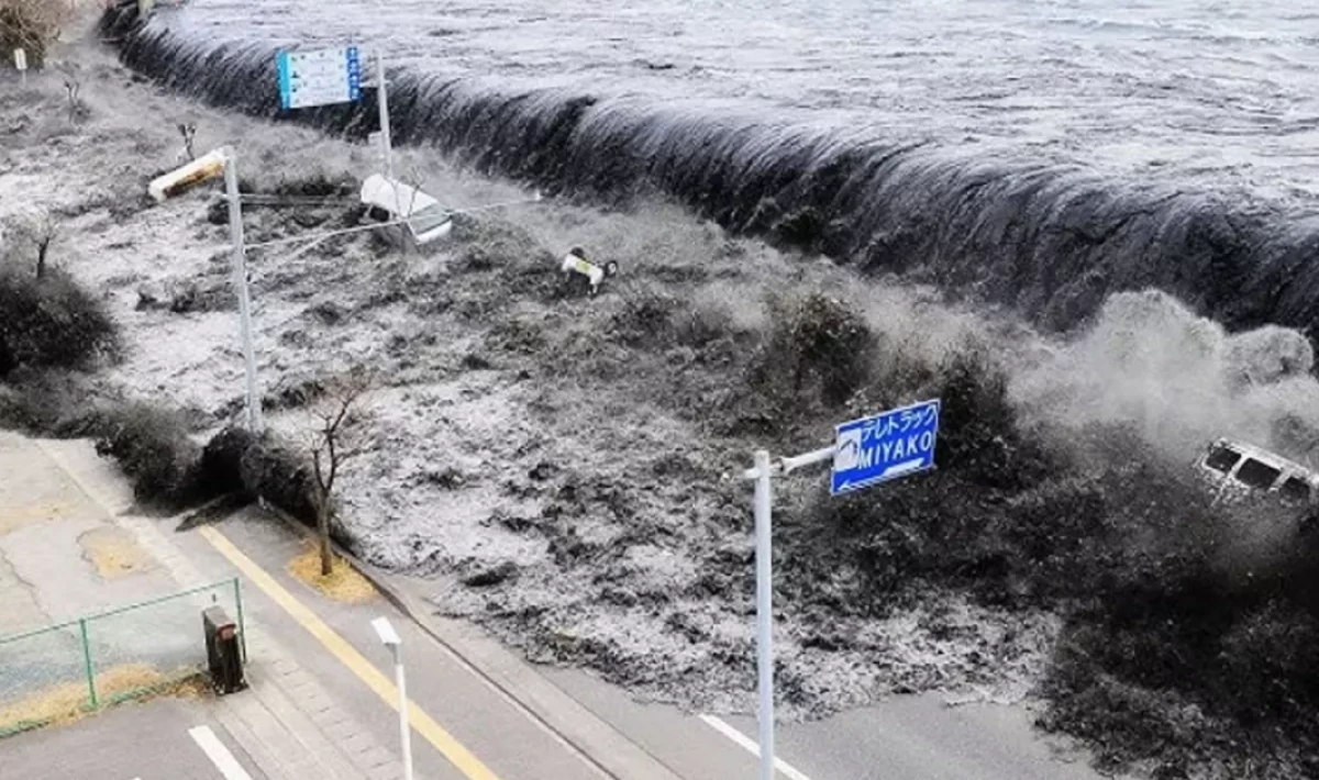 Japonya Açıklarında 7.6'lık Deprem! Tsunami Uyarısı Verildi: Dalgalar 3 Metreye Ulaşabilir