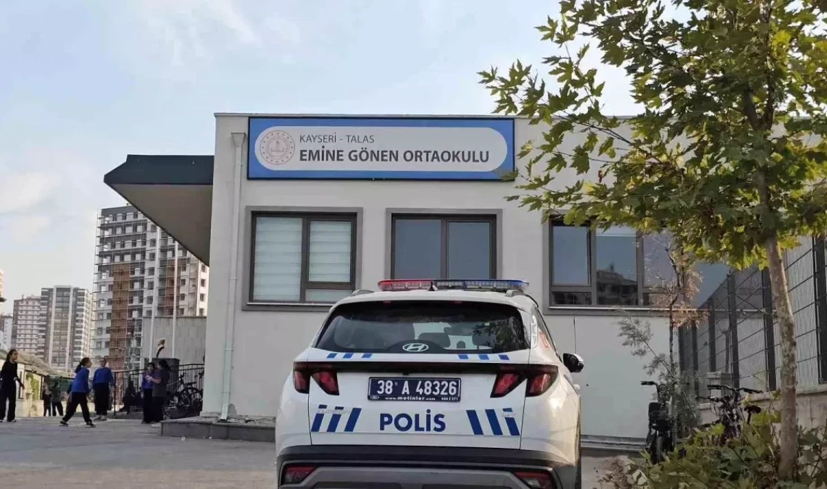 Kayseri’de Ortaokulda Sucuk Festivali Sonrası Zehirlenme