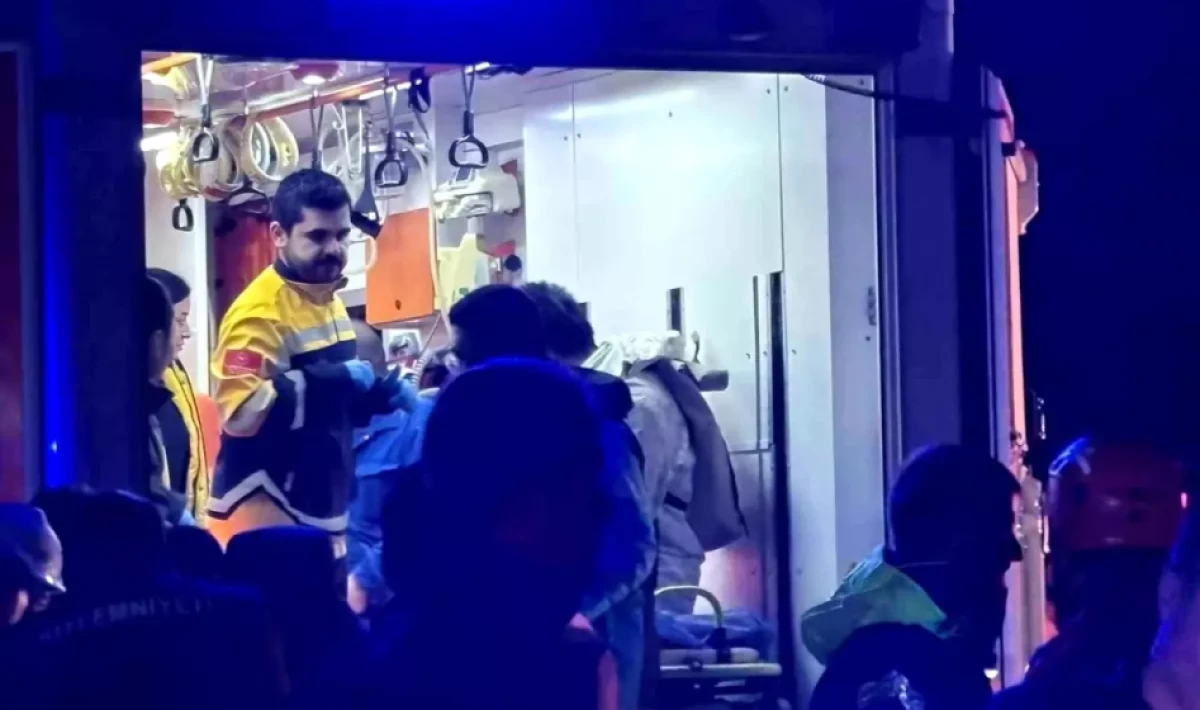 Kocaeli açıklarında gemide yangın çıktı: 25 personel tahliye edildi