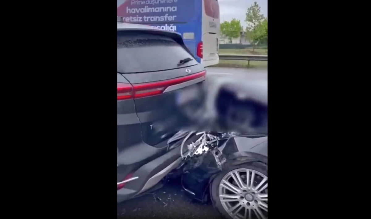 Mercedes TOGG’a çarptı, tablo şaşırttı: Hasar farkı sosyal medyayı salladı