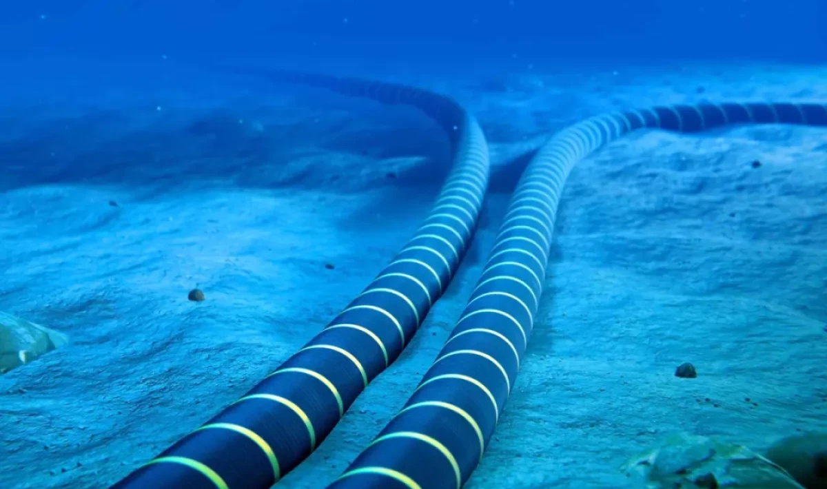 Microsoft'tan Kızıldeniz'e Sualtı Hamlesi