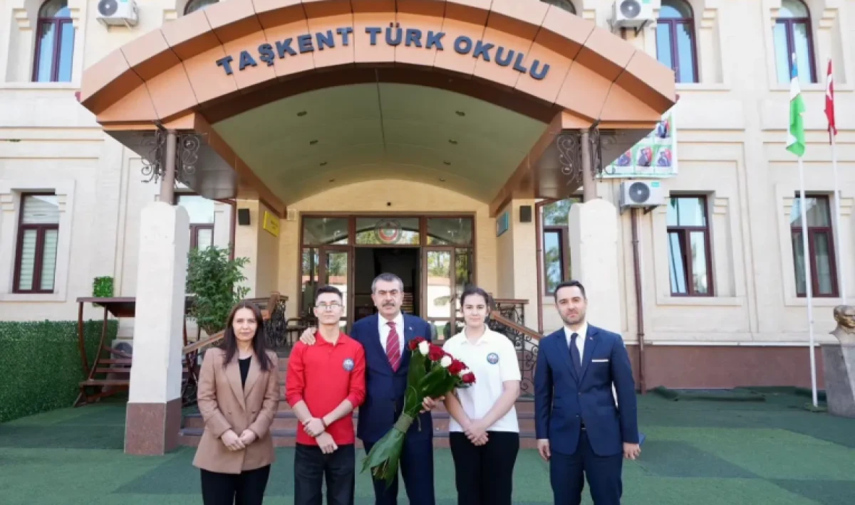 Milli Eğitim Bakanı Tekin Özbekistan’da Okul Ziyareti Gerçekleştirdi