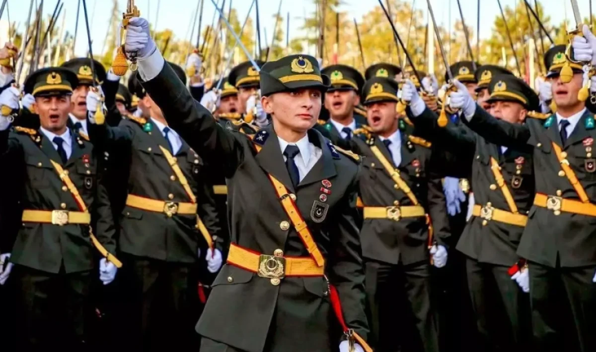 TSK’dan İhraç Edilen Teğmenlerin Komutanı Hakkında Mahkemeden İptal Kararı