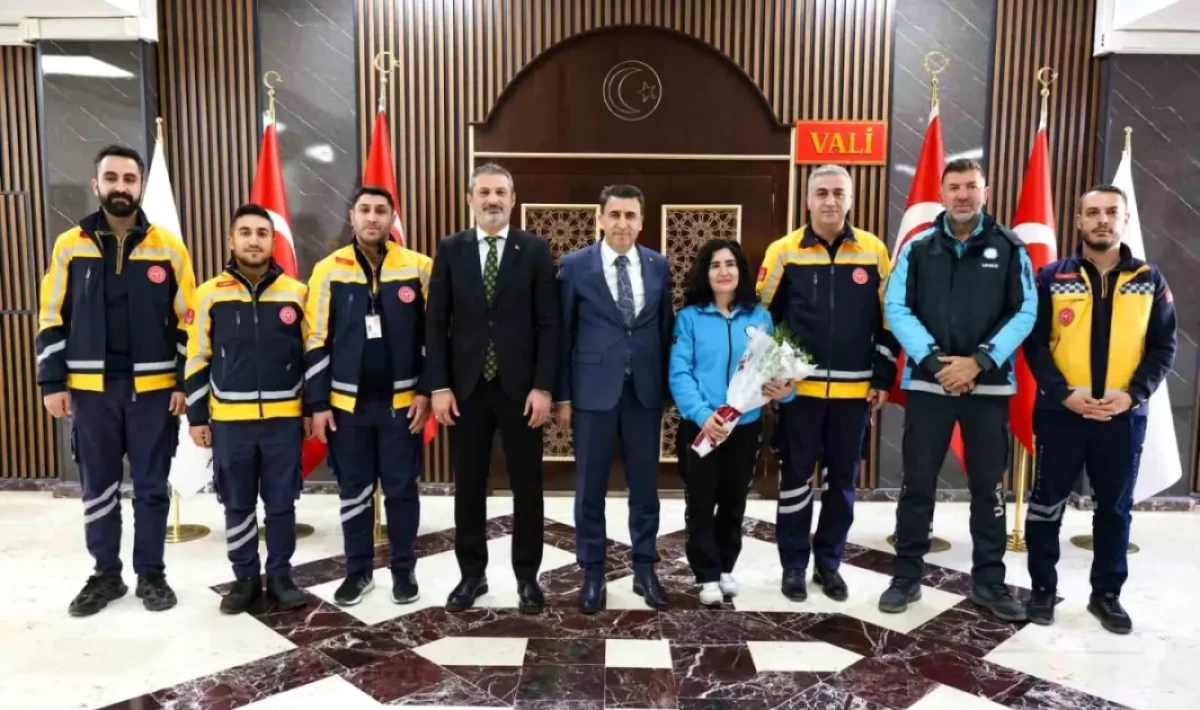 TUNCELİ VALİSİ ŞEFİK AYGÖL’DEN SAĞLIK ÇALIŞANLARINA DUYGULANDIRAN TELSİZ MESAJI