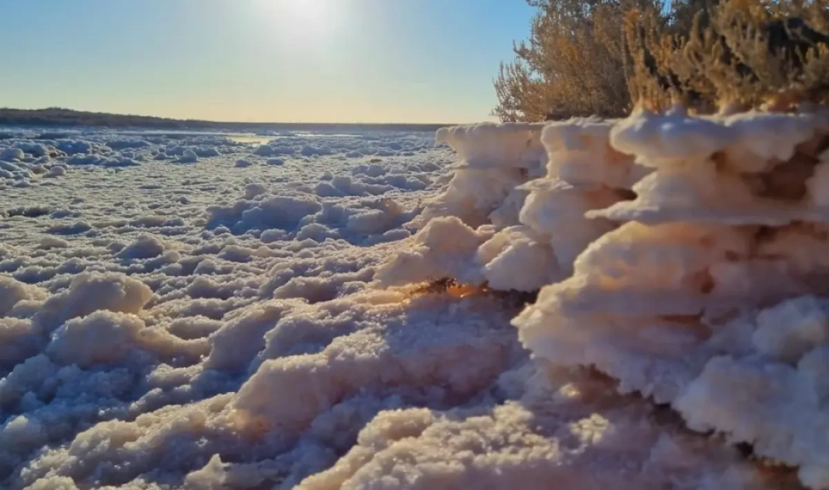 Tuz Gölü’nde Kuraklık Sonrası Tuz Kütleleri Görsel Şölene Döndü
