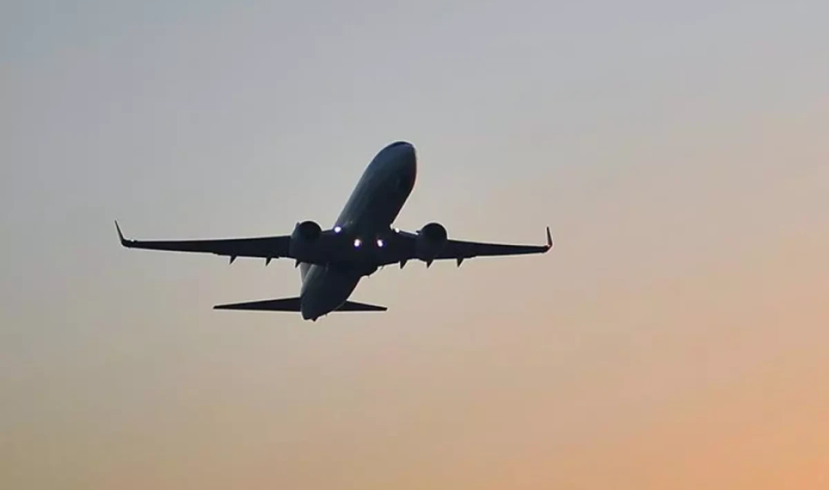 Uçakta Panik: Gizemli Koku Nedeniyle Rotayı Değiştirmek Zorunda Kaldılar