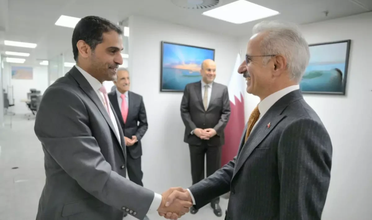 Ulaştırma Bakanı Uraloğlu, Katarlı Mevkidaşıyla Londra’da Görüştü