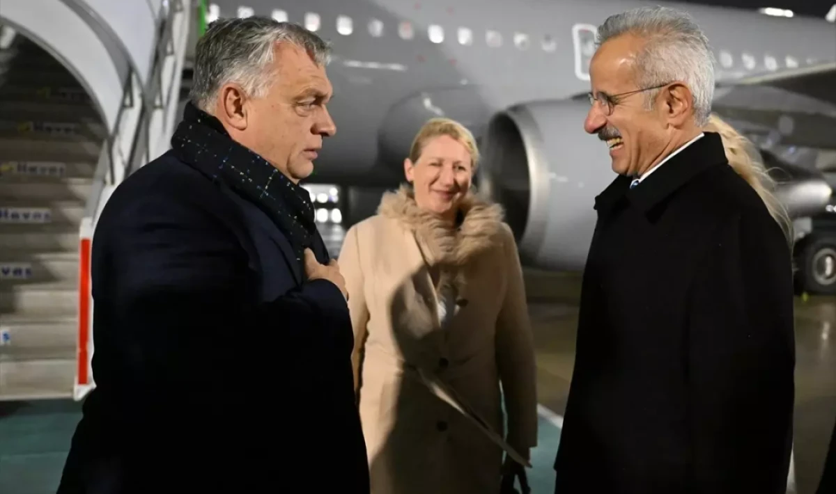 Ulaştırma Bakanı Uraloğlu, Macaristan Başbakanı Viktor Orban’ı İstanbul’da Karşıladı