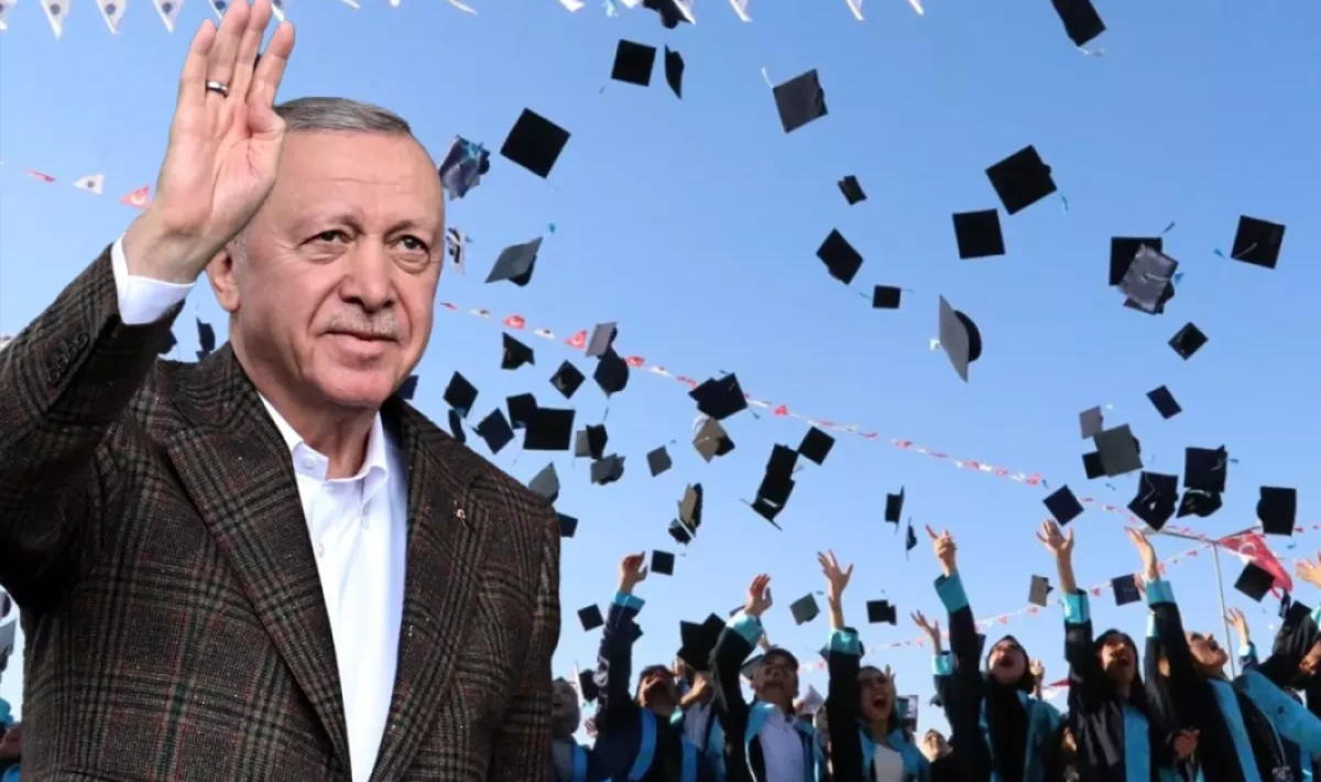 YÖK işareti vermişti! Cumhurbaşkanı Erdoğan üniversitelerde üç yıllık eğitim modeline onay verdi